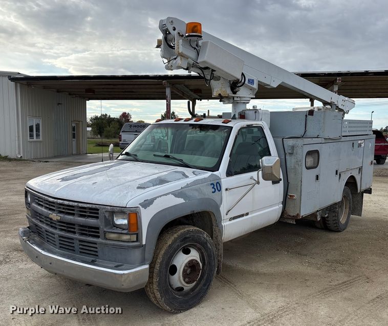 1999 Chevrolet C3500 bucket truck - EE4291