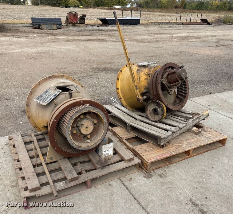 (2) Twin Disc IBF3180P0 PTOs - EE4319