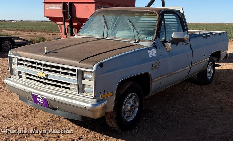1985 Chevrolet C10 pickup truck - EF6173