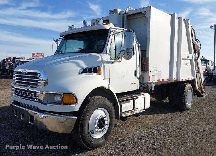 2005 Sterling  Acterra refuse truck - EG1692
