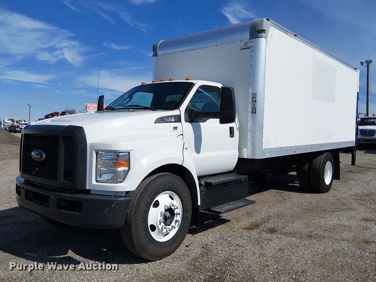 2016 Ford F650 Super Duty box truck - EG1697