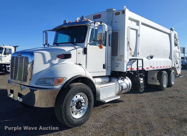 2018 Peterbilt 348 refuse truck - EG1706