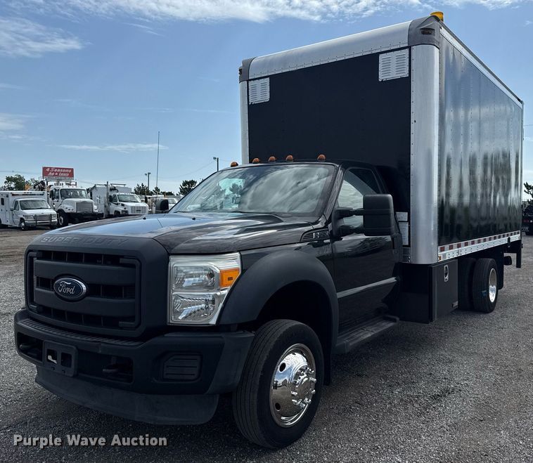 2015 Ford F550 box truck - EG5981