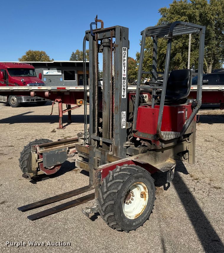 Moffit Mounty forklift - EM2482