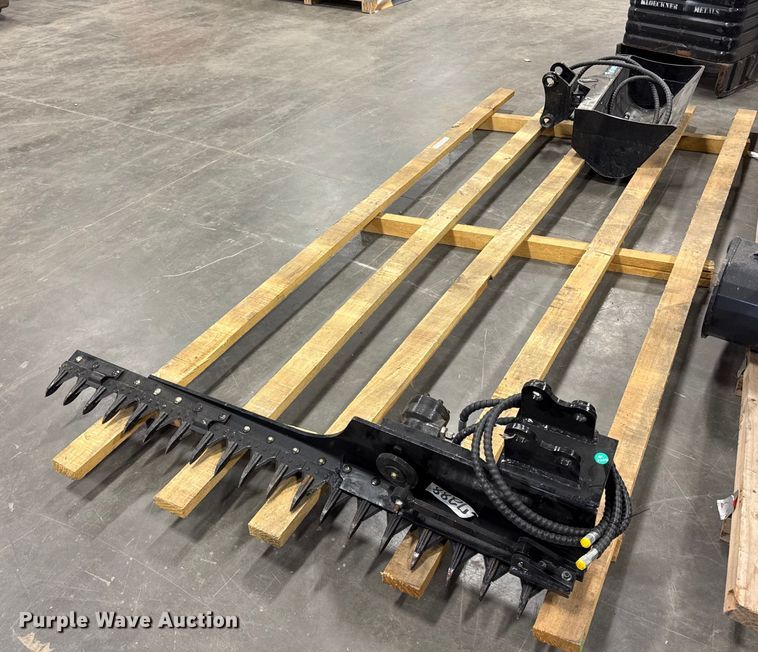 (2) mini excavator attachments - EM2490