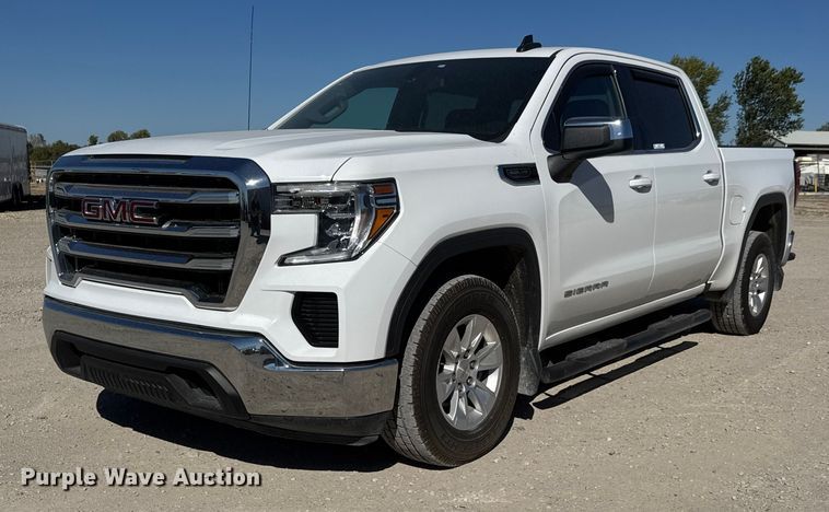 2020 GMC Sierra 1500 Crew Cab pickup truck - EM8474