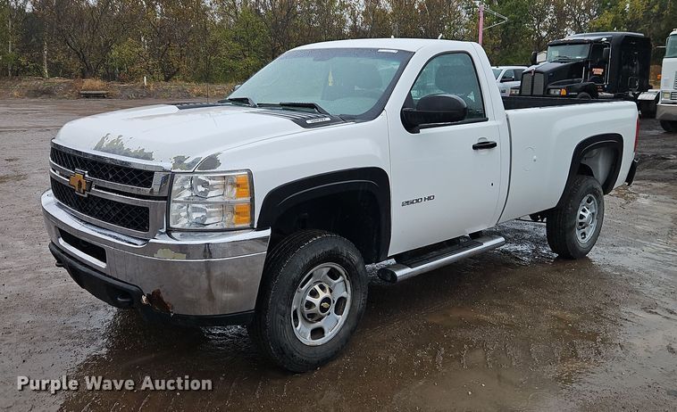 2014 Chevrolet Silverado 2500HD pickup truck - EO4742
