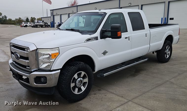 2015 Ford F350 Crew Cab pickup truck - EO4748