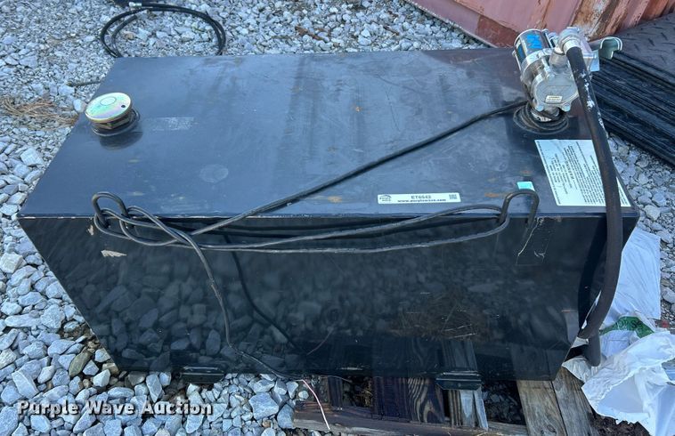 (2) fuel tanks - ET6542