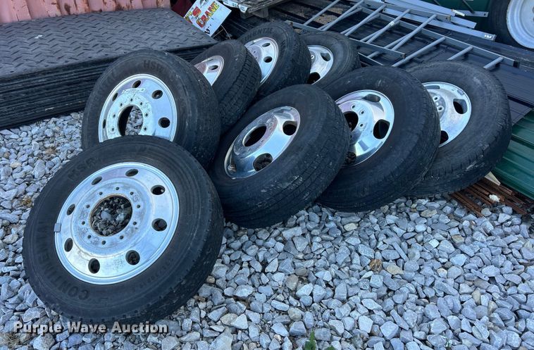 (8) 225/70R19.5 tires and wheels - ET6544