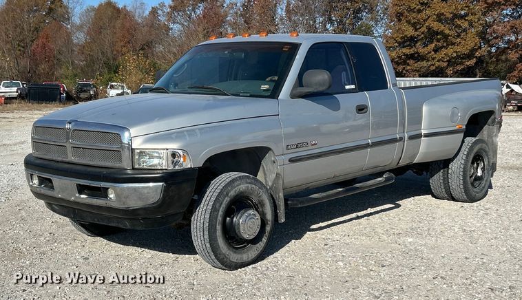 1998 Dodge Ram 3500 Quad Cab pickup truck - ET6658