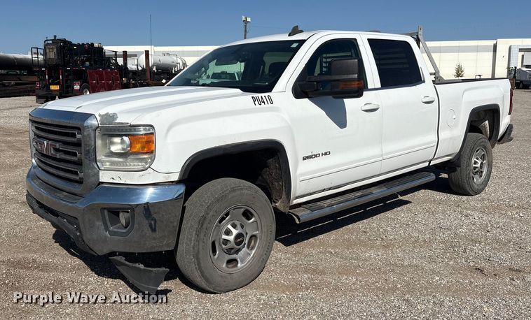 2016 GMC Sierra 2500HD Crew Cab pickup truck - ET7263