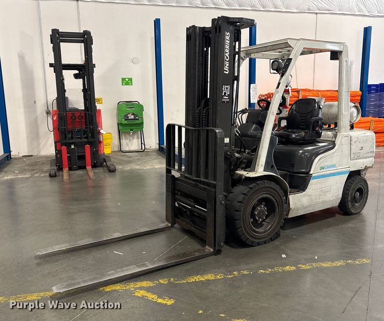 2016 UniCarriers PF70 forklift - ET8566