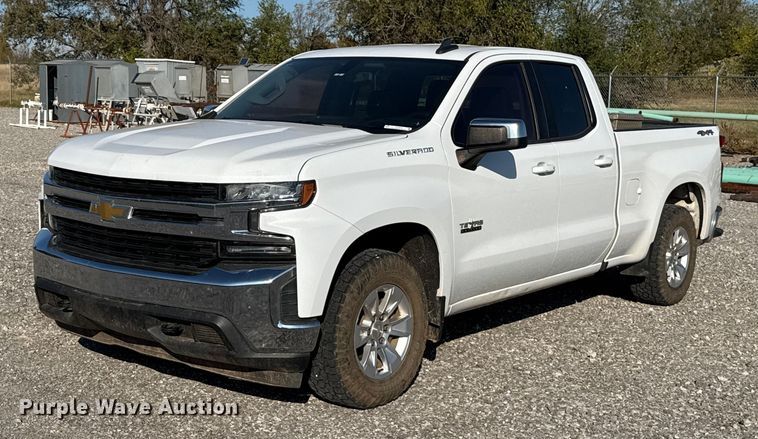 2019 Chevrolet Silverado 1500 Double Cab pickup truck - EU5338