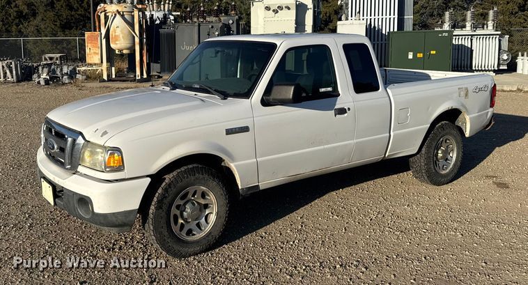 2010 Ford Ranger XLT SuperCab pickup truck - EU6223