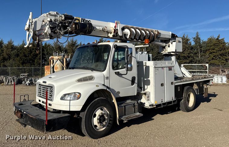 2014 Freightliner Business Class M2 digger derrick truck - EU6225