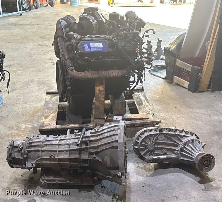 2003 International A325  engine with transmission  - EV2548