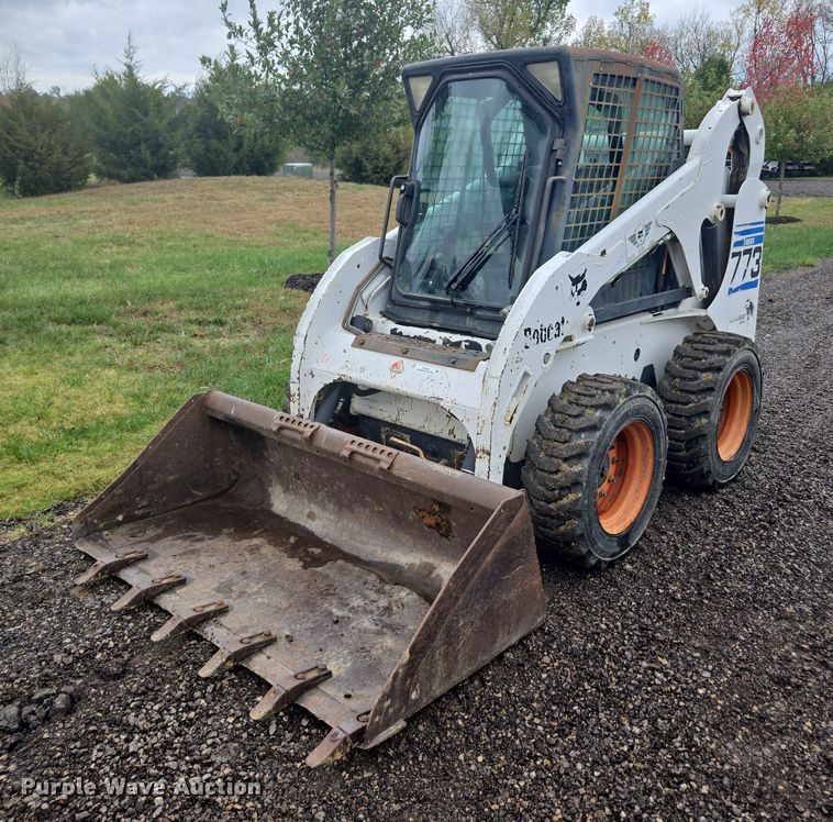 2001 Bobcat 773 skid steer loader - EV5444