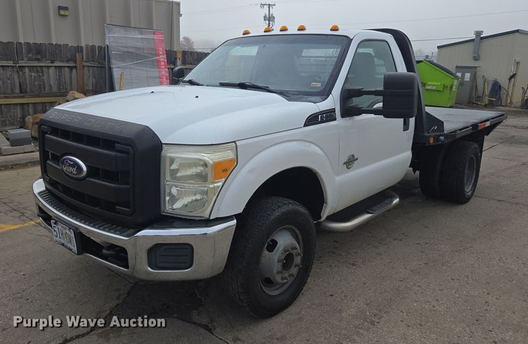 2011 Ford F350 flatbed pickup truck - EV5454