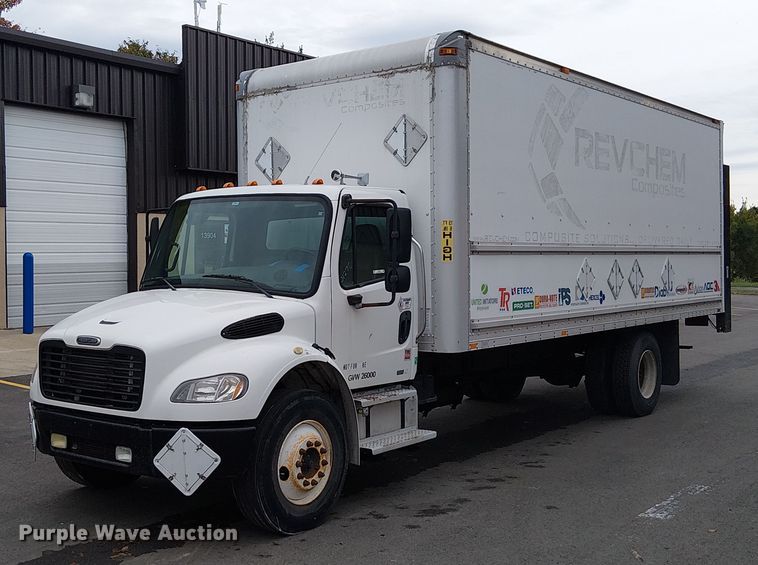 2004 Freightliner Business Class M2 box truck - FB4493