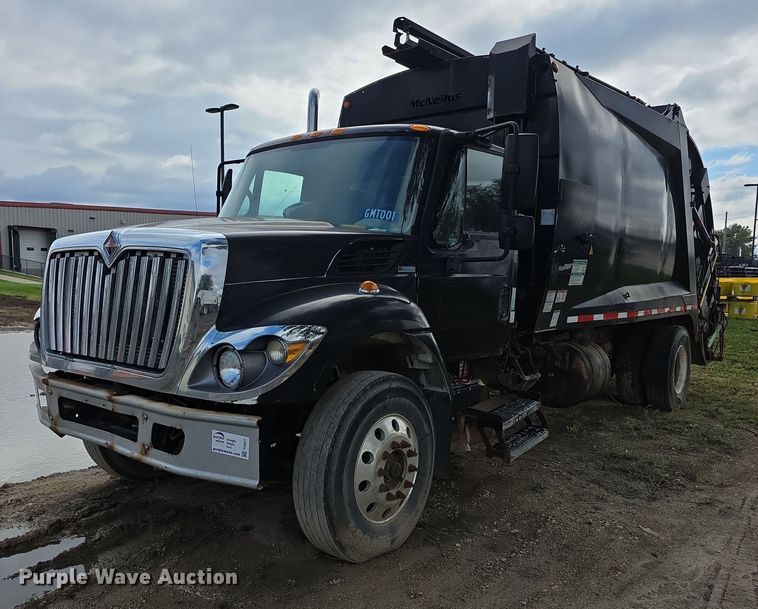 2008 International 7400 refuse truck - FI0607