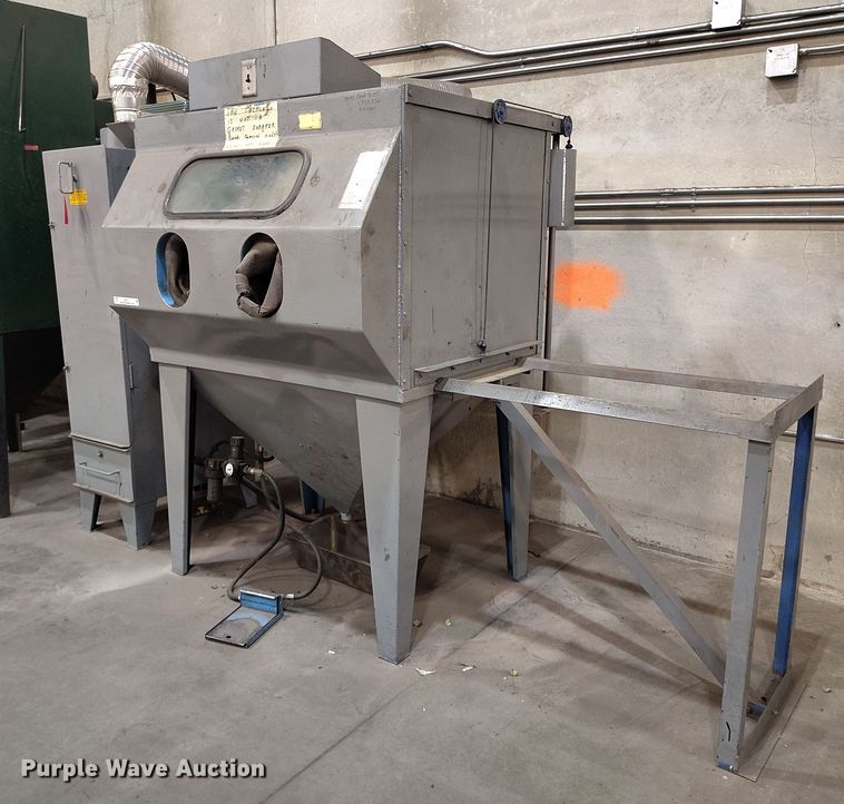 Universal Equipment sand blaster - IH9331