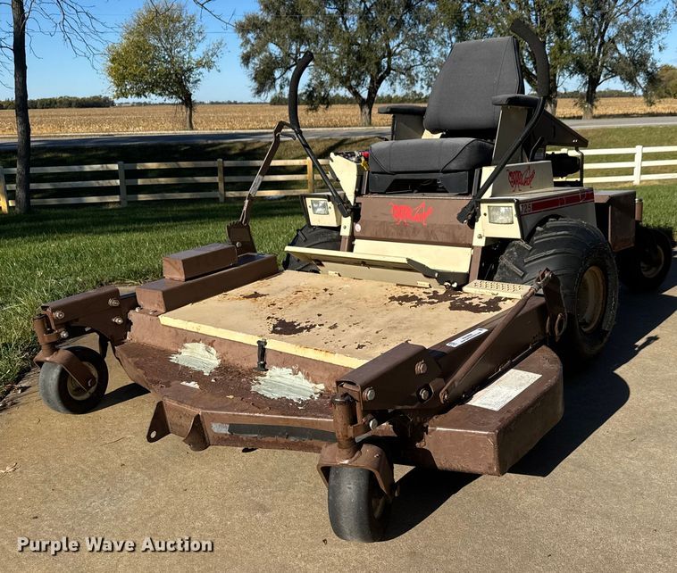 Grasshopper 725 ZTR lawn mower - NA9858