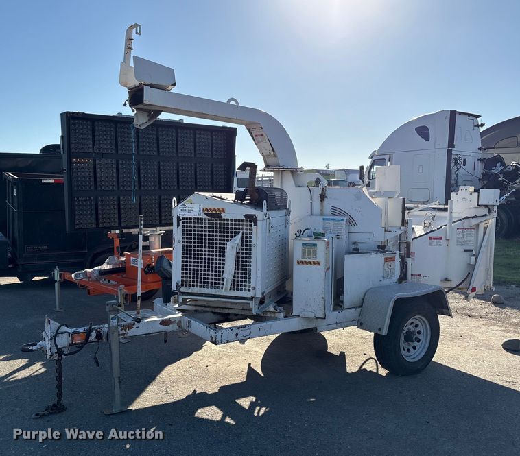 2014 Brush Bandit 200UC wood chipper - YA1420