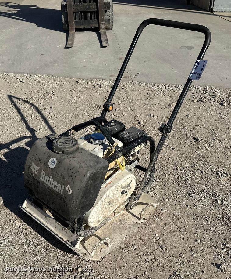 2007 Bobcat BC22 plate compactor - DF8657
