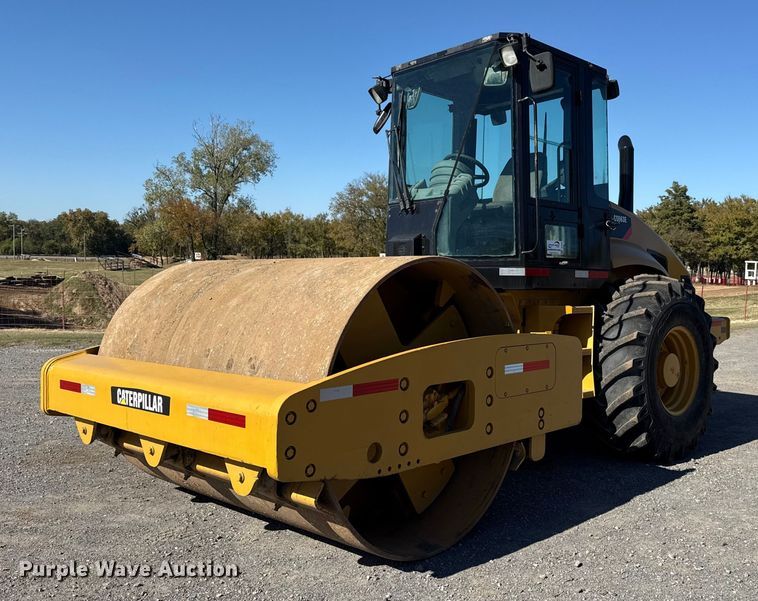 2005 Caterpillar CS563E single drum roller - DJ7938