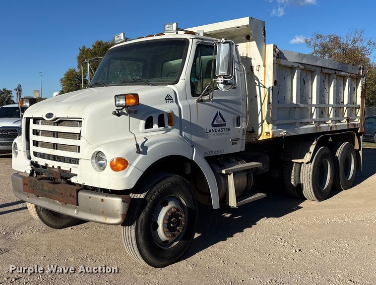 2005 Sterling L7500 dump truck - DK0064