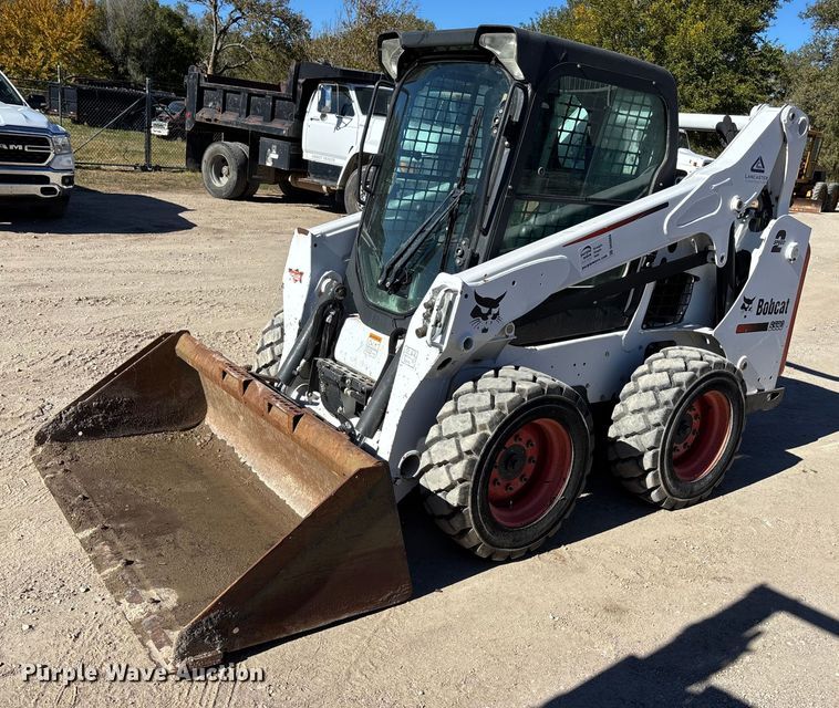 2014 Bobcat S590 skid steer loader - DK0068