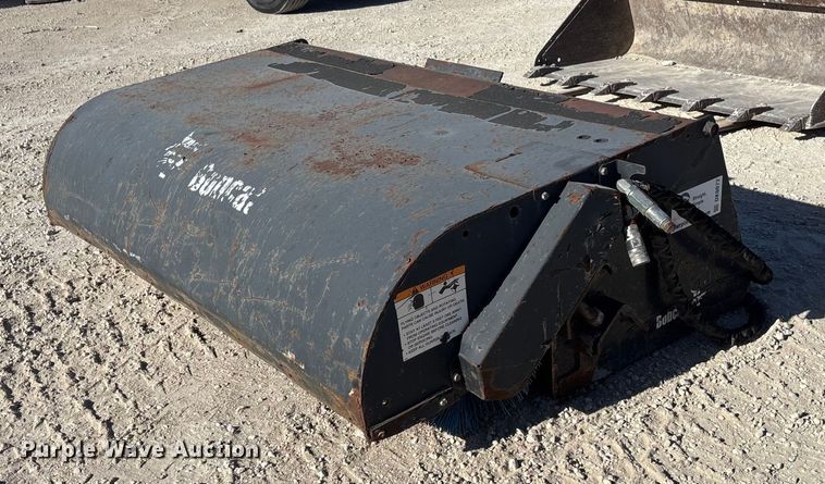 Bobcat Sweeper 72"  - DK0072