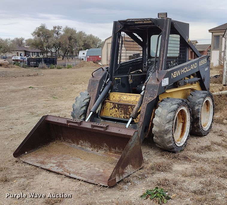 1999 New Holland LX 565 skid steer loader - DT0769