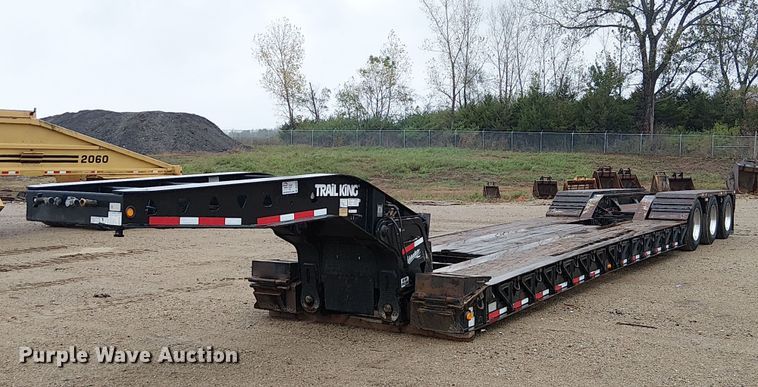2016 Trail King TK110HDG lowboy equipment trailer - DU3722