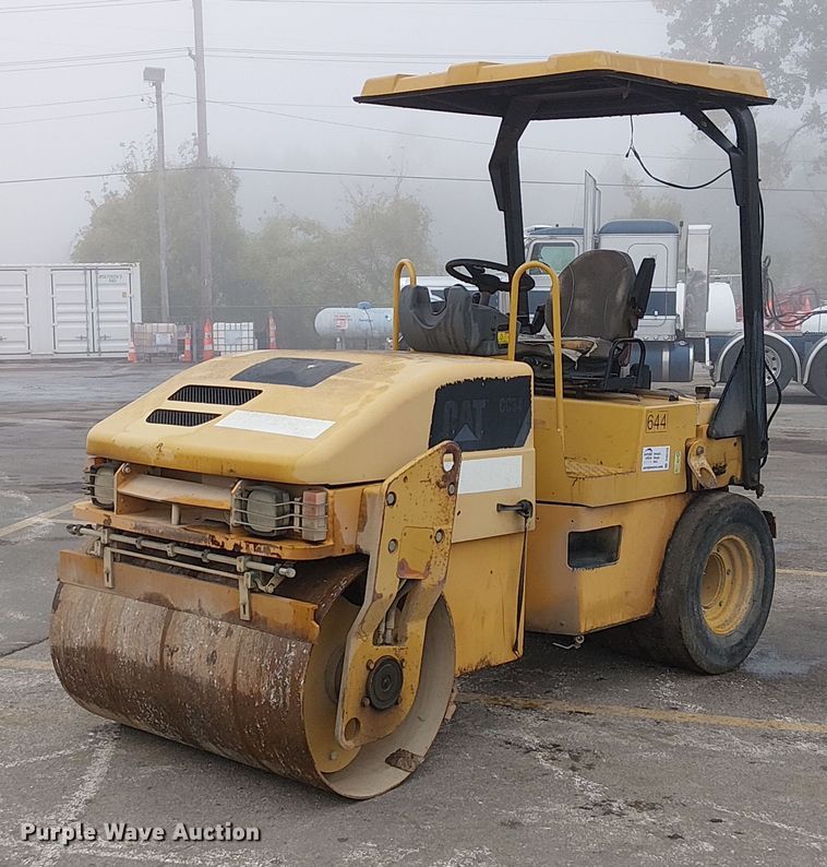 2009 Caterpillar CC34 single drum vibratory roller - DU3729