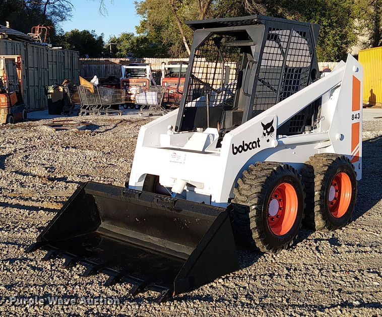1986 Bobcat 843 skid steer loader - DU3745