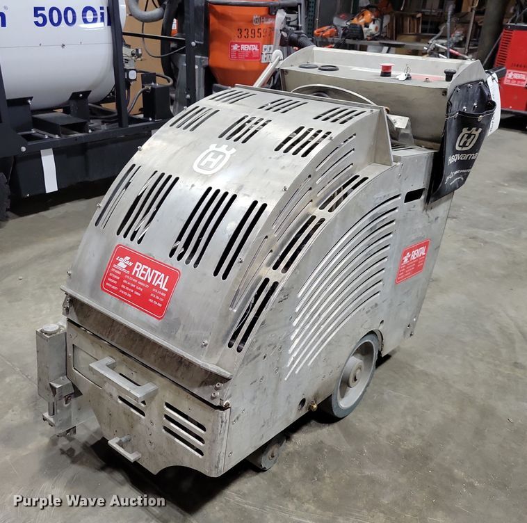 2017 Husqvarna Soff-Cut 2500 concrete saw - DX6635