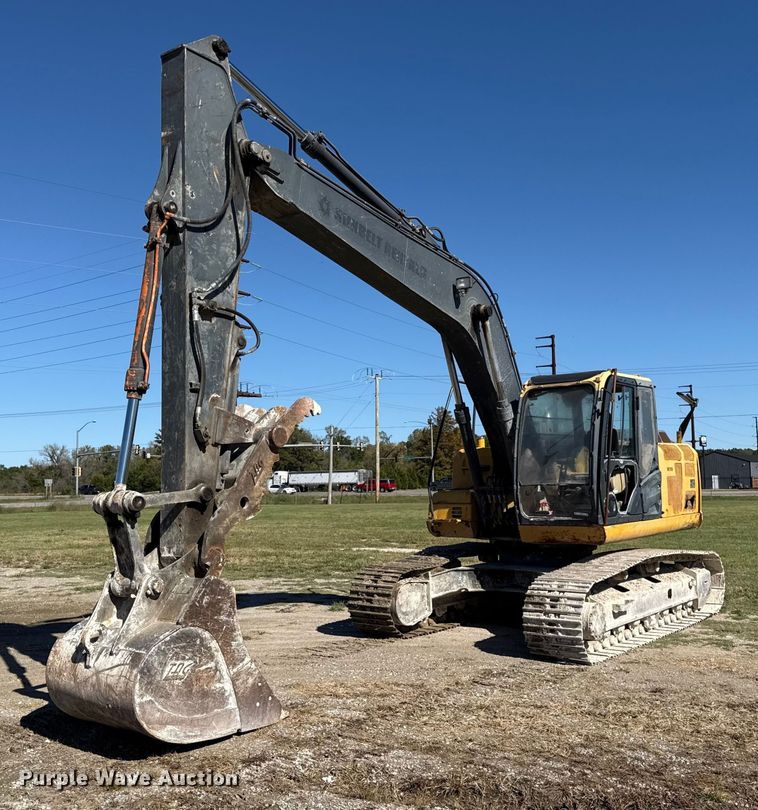2013 John Deere 180G excavator - DY8325