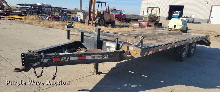 2018 PJ F8202 equipment trailer - EA2714