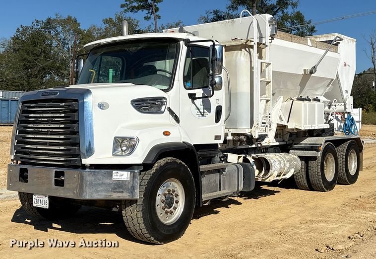 2024 Freightliner 108SD volumetric concrete mixer truck - EA6998