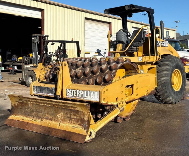 2003 Caterpillar CP-563E single drum vibratory roller - EA7734