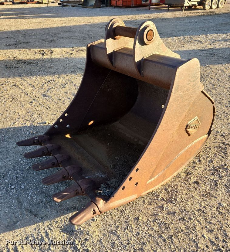 Hensley 48" W excavator bucket - EB1137