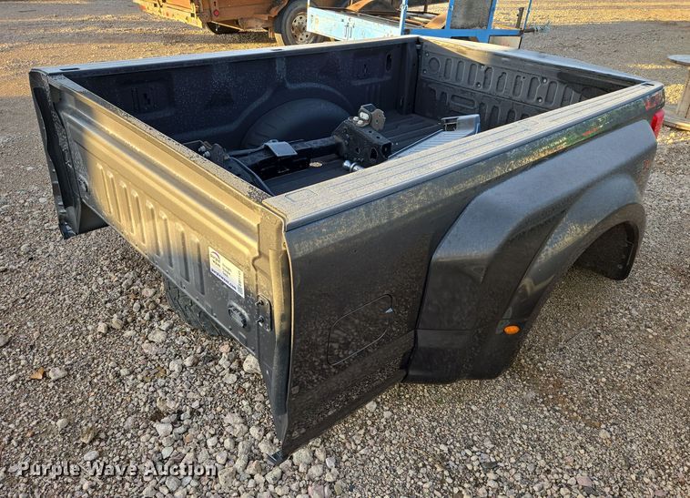 Ford Super Duty pickup truck bed - EB1145