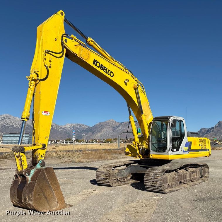 2002 Kobelco SK330LC excavator - EC8121