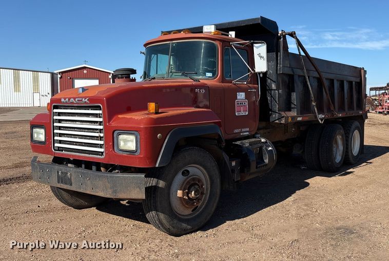 1999 Mack RD600GK dump truck - EF6115