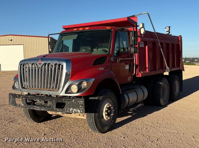2016 International 7400 dump truck - EF6135