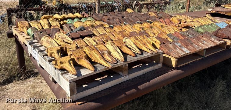 (178) bucket teeth - EF6159