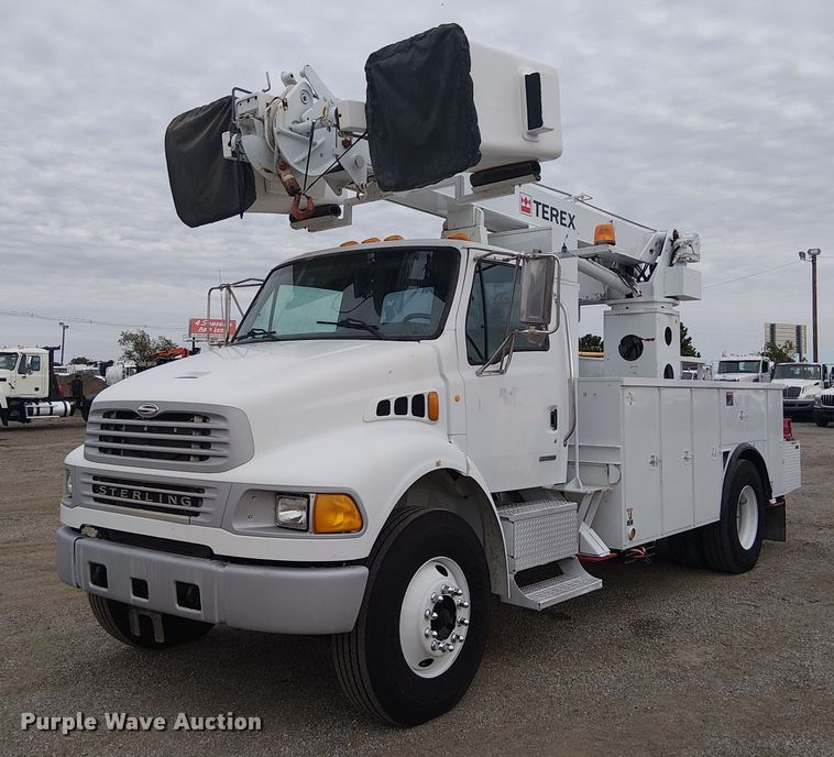2004 Sterling Acterra bucket truck - EG1687