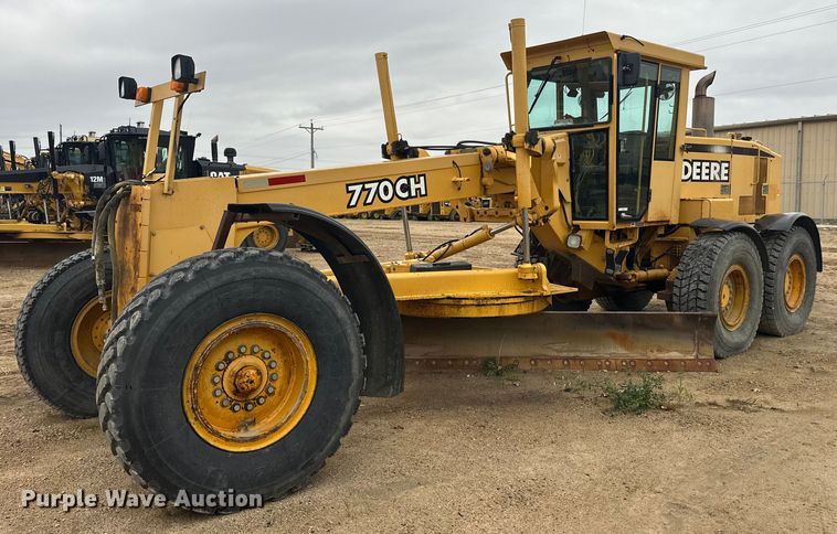2000 John Deere 770CH motor grader - EL0085